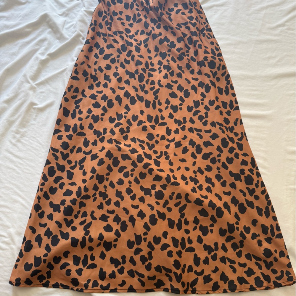 Urban Outfitters Animal Print Skirt in Black and Orange - Picture 2 of 3